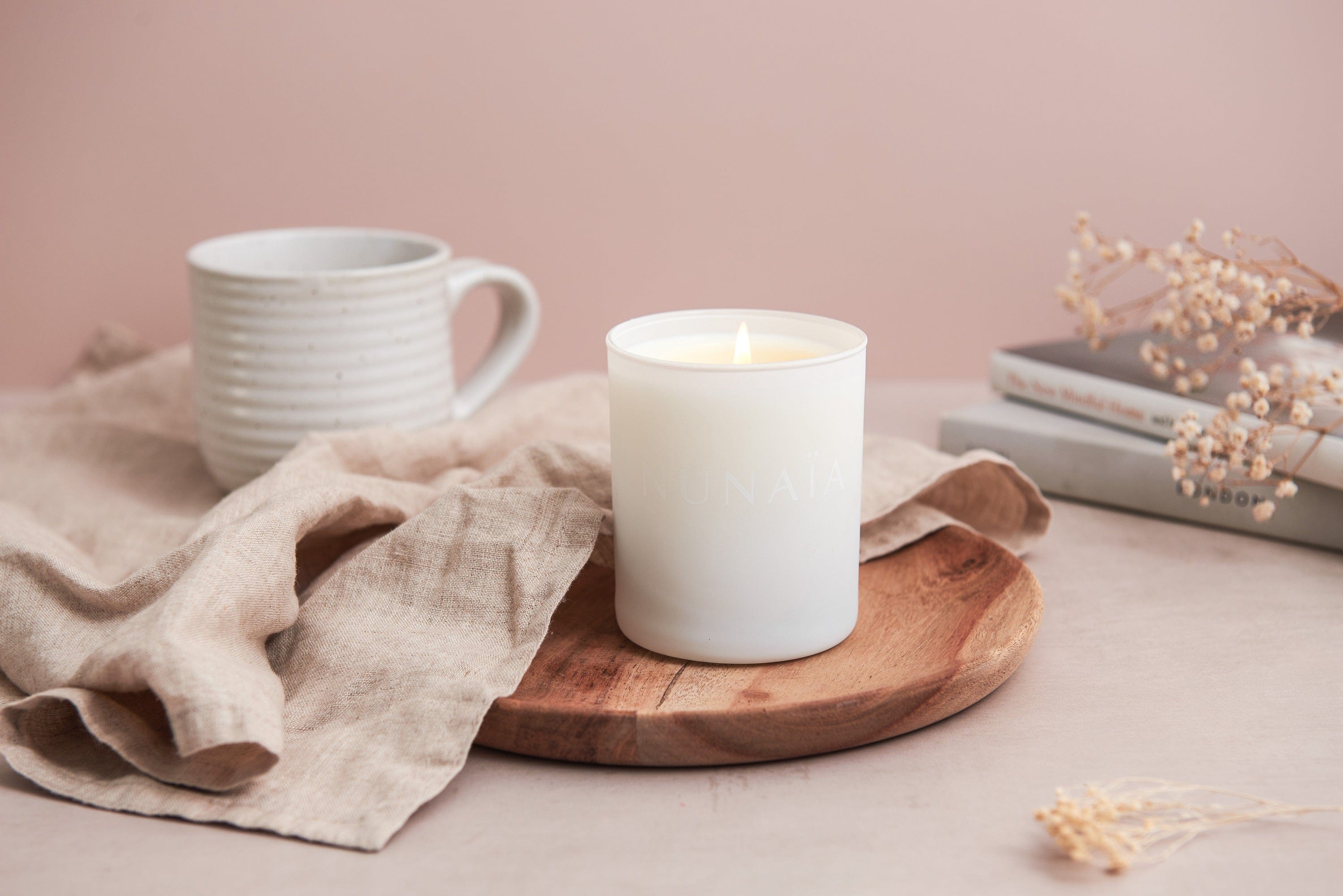 Nunaïa Candle Sacred Space 100% Natural Candle