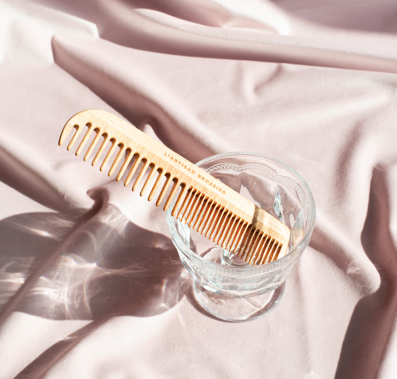 Large beech wood comb